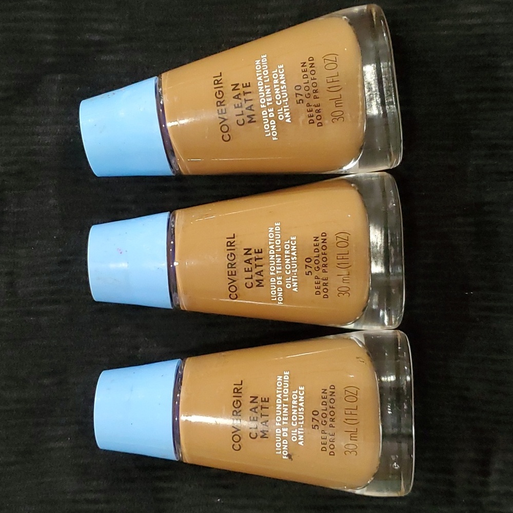 Covergirl Liquid Foundation Bundle Of 3